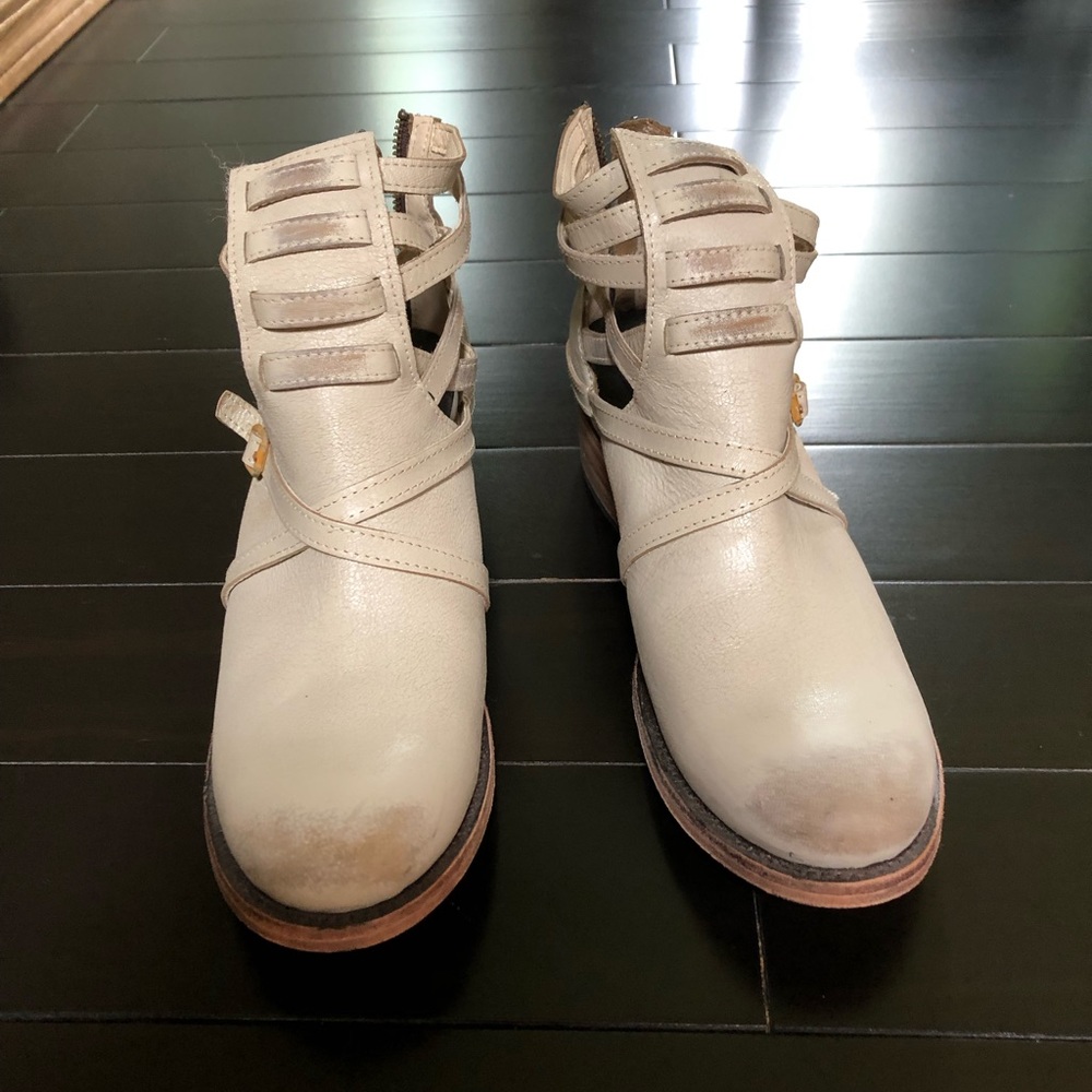 Freebirds Stair - new, never worn